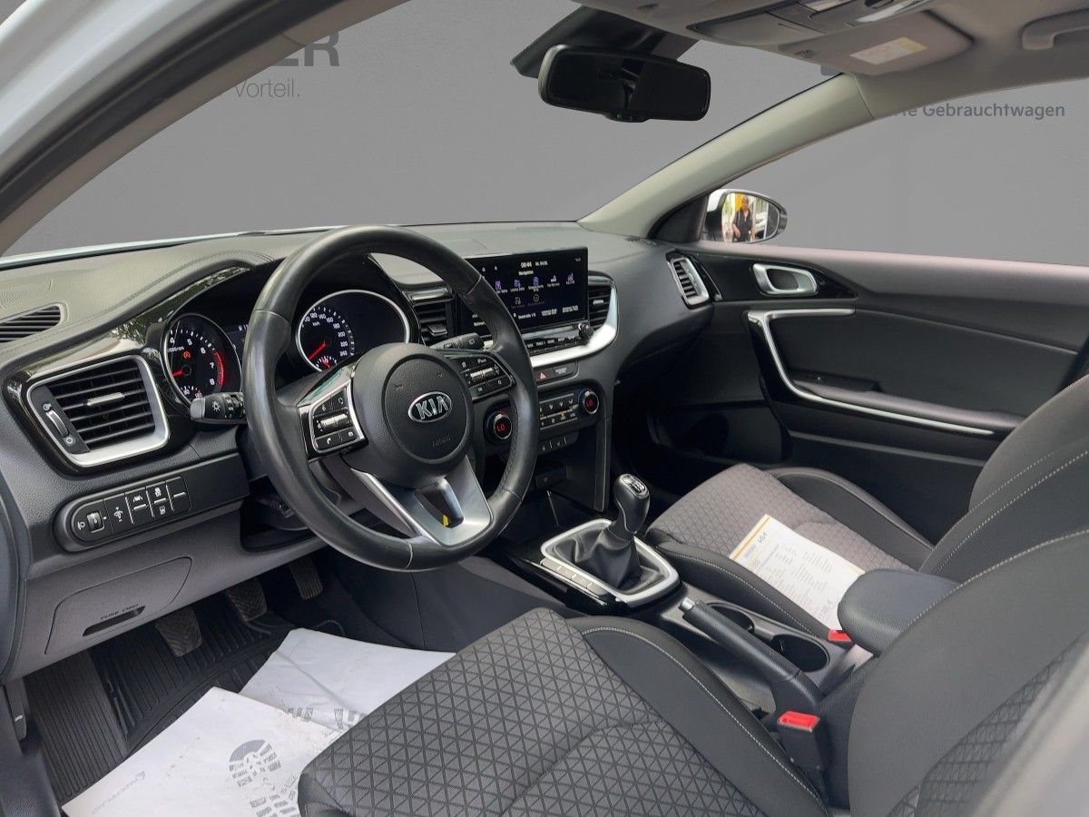 Kia cee'd Vision 1.5T - Samsaru's Car Outlet