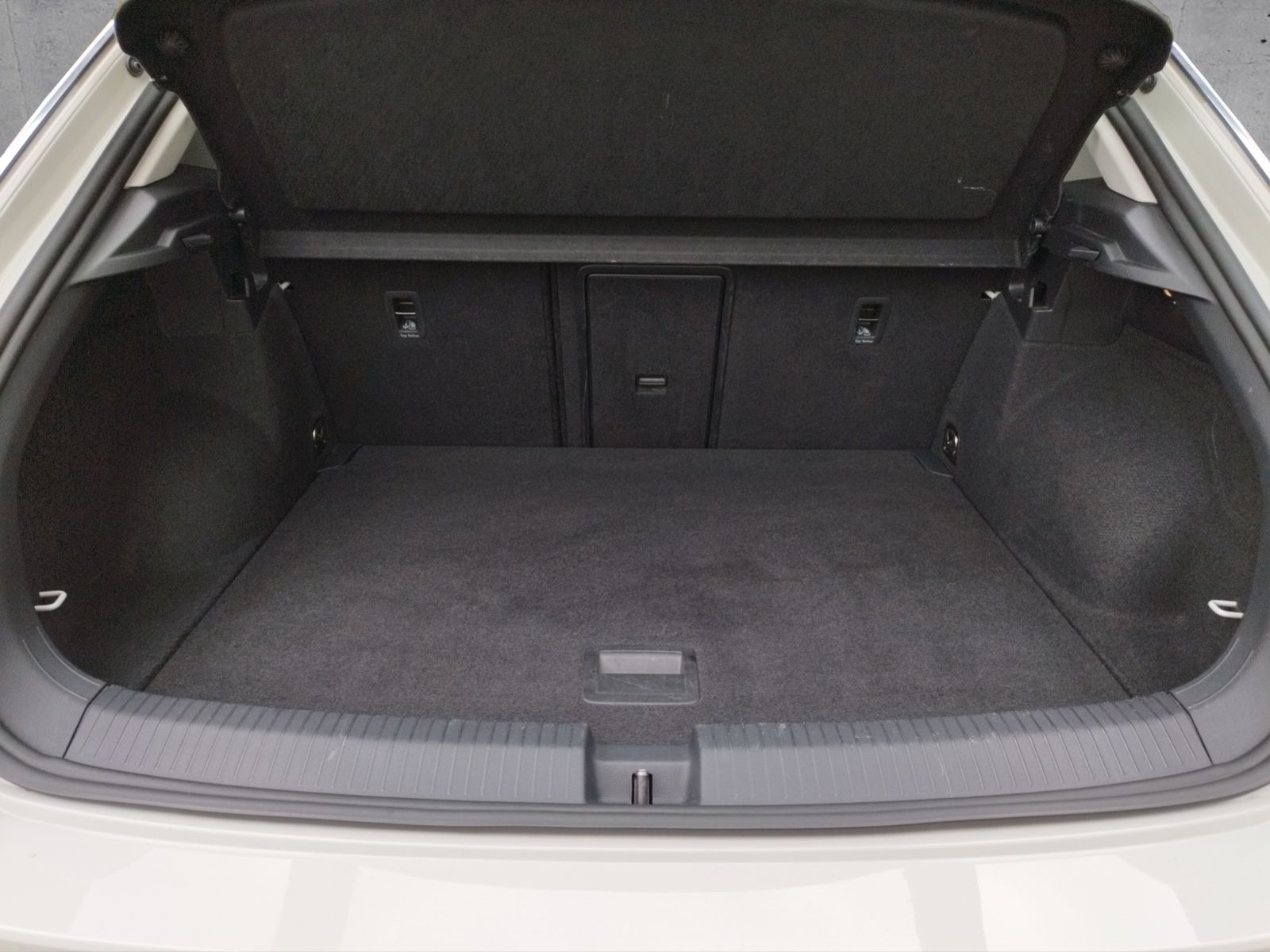 Volkswagen T-Roc Style 1.0TSI - Samsaru's Car Outlet