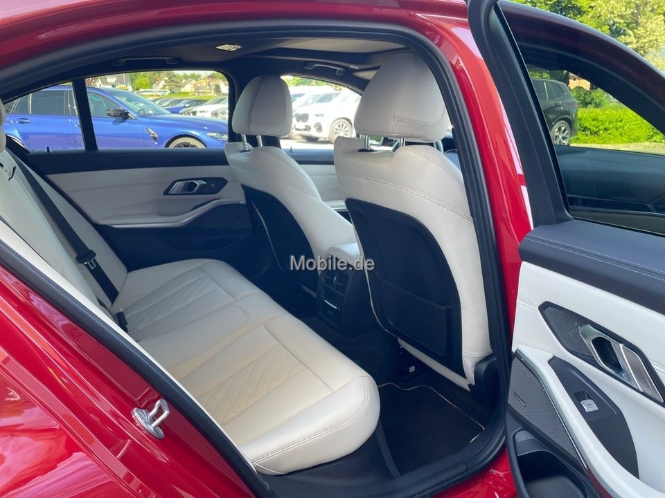 BMW 330e xDrive Sport Line - Samsaru's Car Outlet