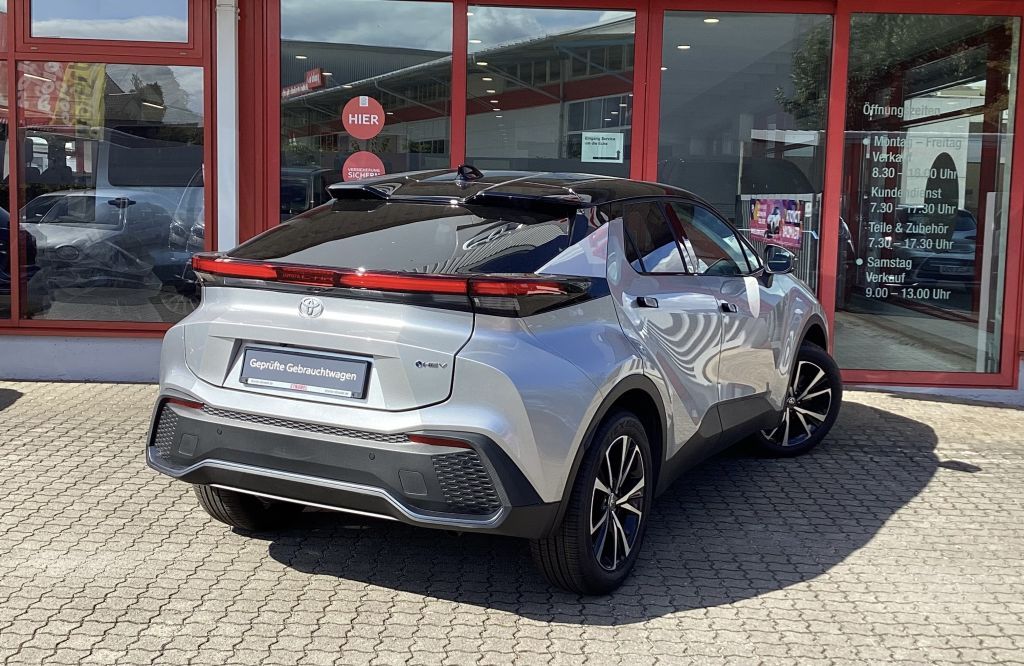 Toyota C-HR 2.0 Hybrid Team Deutschland