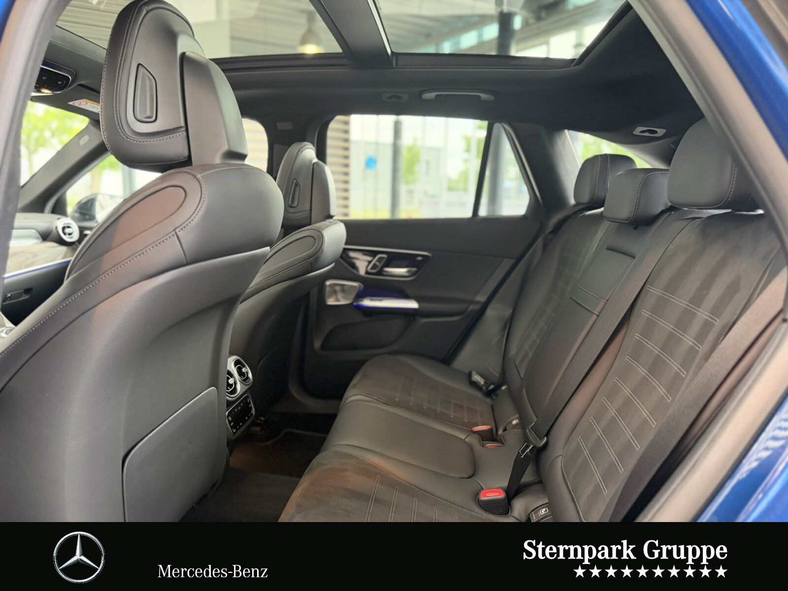 Mercedes-Benz GLC 300 4M AMG*Std-Hzg*AHK*Night*Burm3D*Pano*20"