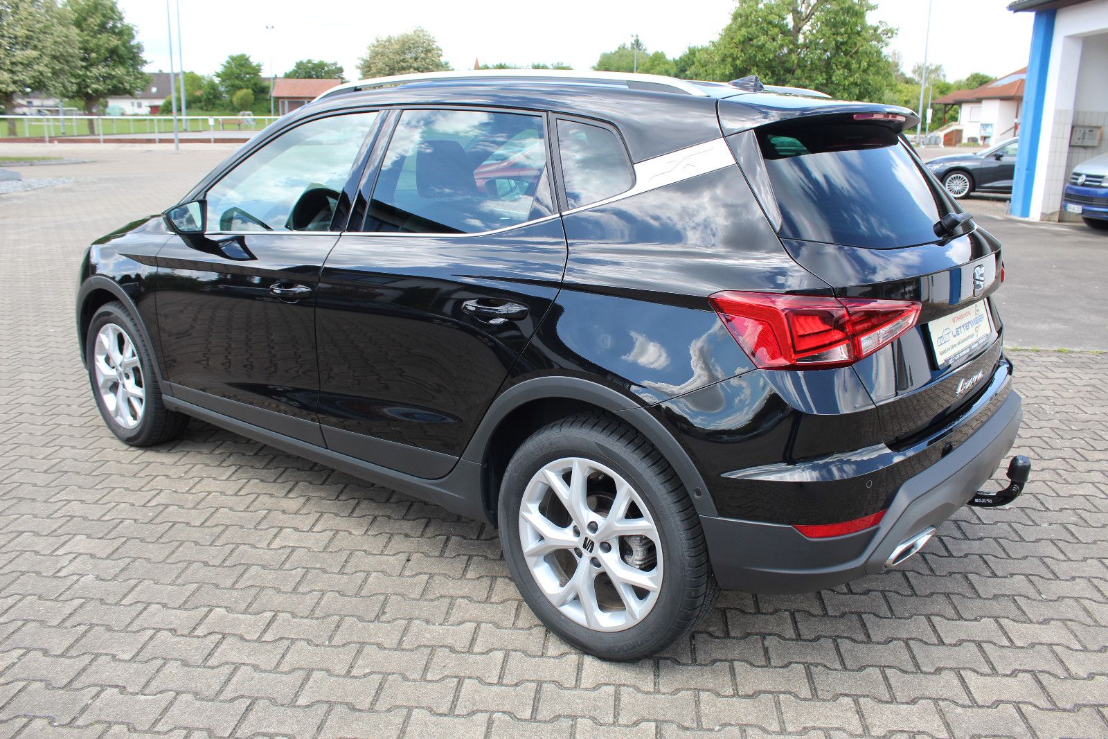 Seat Arona FR 1,5 TSI DSG DINAMICA AHK LED ACC SPUR