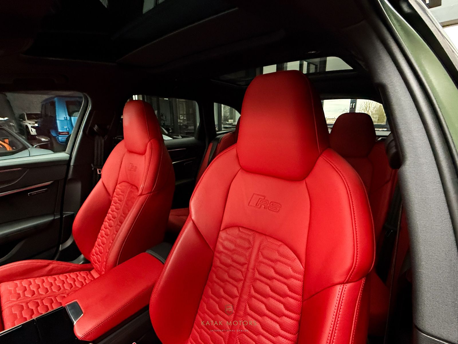 Audi RS6 PERFORMA/FULLCARBON/DYNAMIK+/PANO/B&O/HEADUP