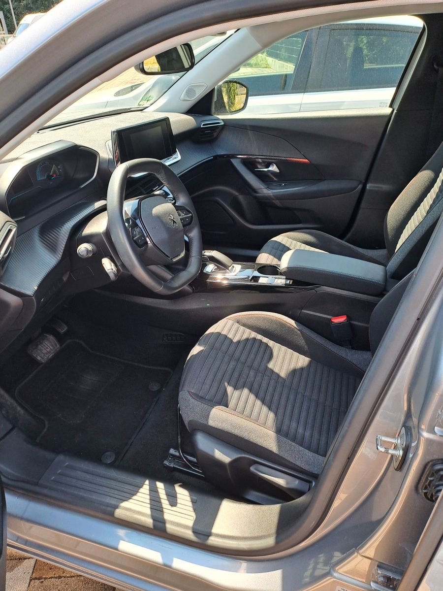 Peugeot e-2008 Activepack - Samsaru's Car Outlet
