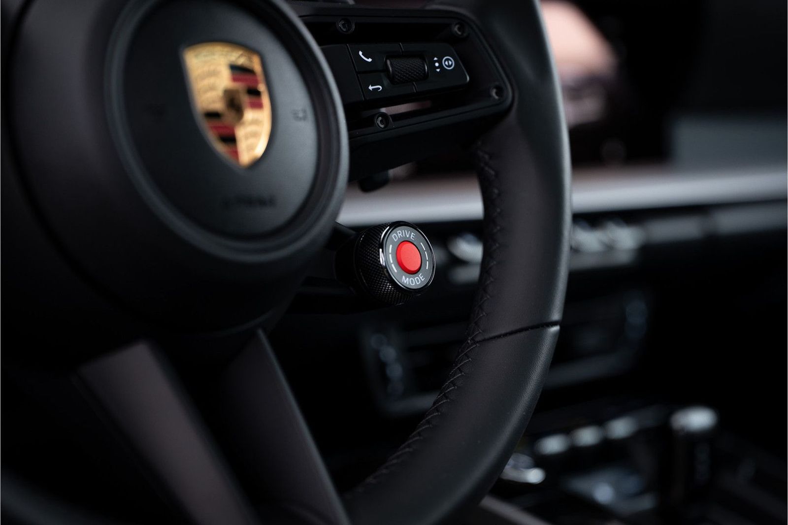 Porsche 992 3.0 Carrera - Samsaru's Car Outlet