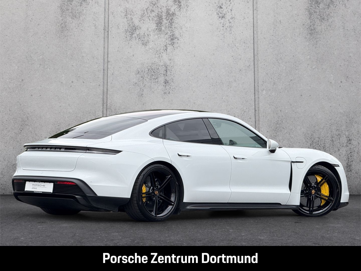 Porsche Taycan Turbo S BOSE Luftfederung LED-Matrix