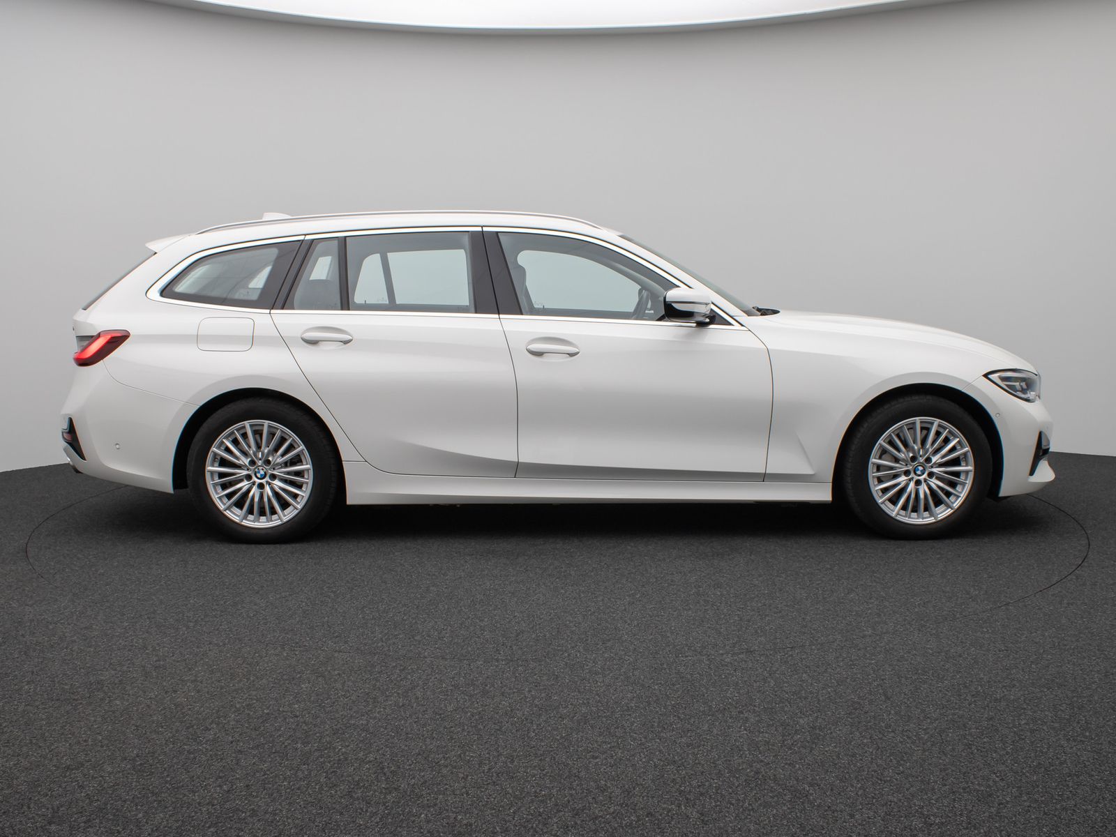 BMW 330e xD Sport Line - Samsaru's Car Outlet