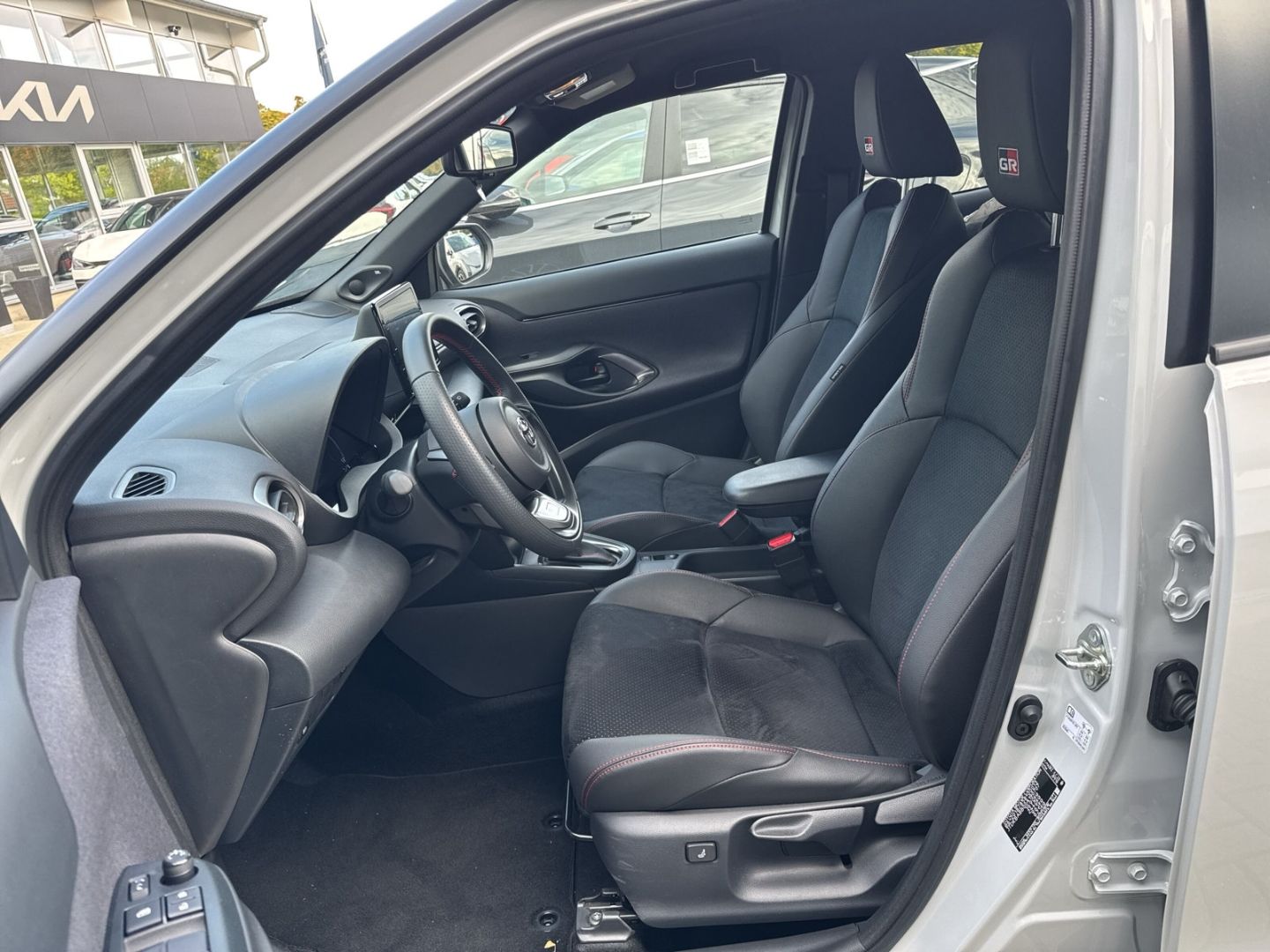 Toyota Yaris Cross Hybrid FWD GR Sport 1.5 VVT-iE EU6d