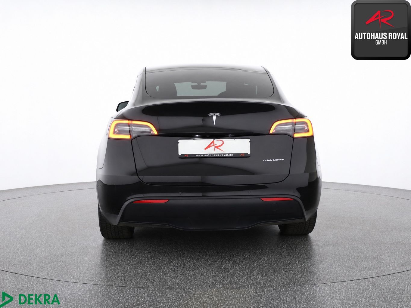 Tesla Model Y Long Range Dual AWD PANO,360°,PARKLENK