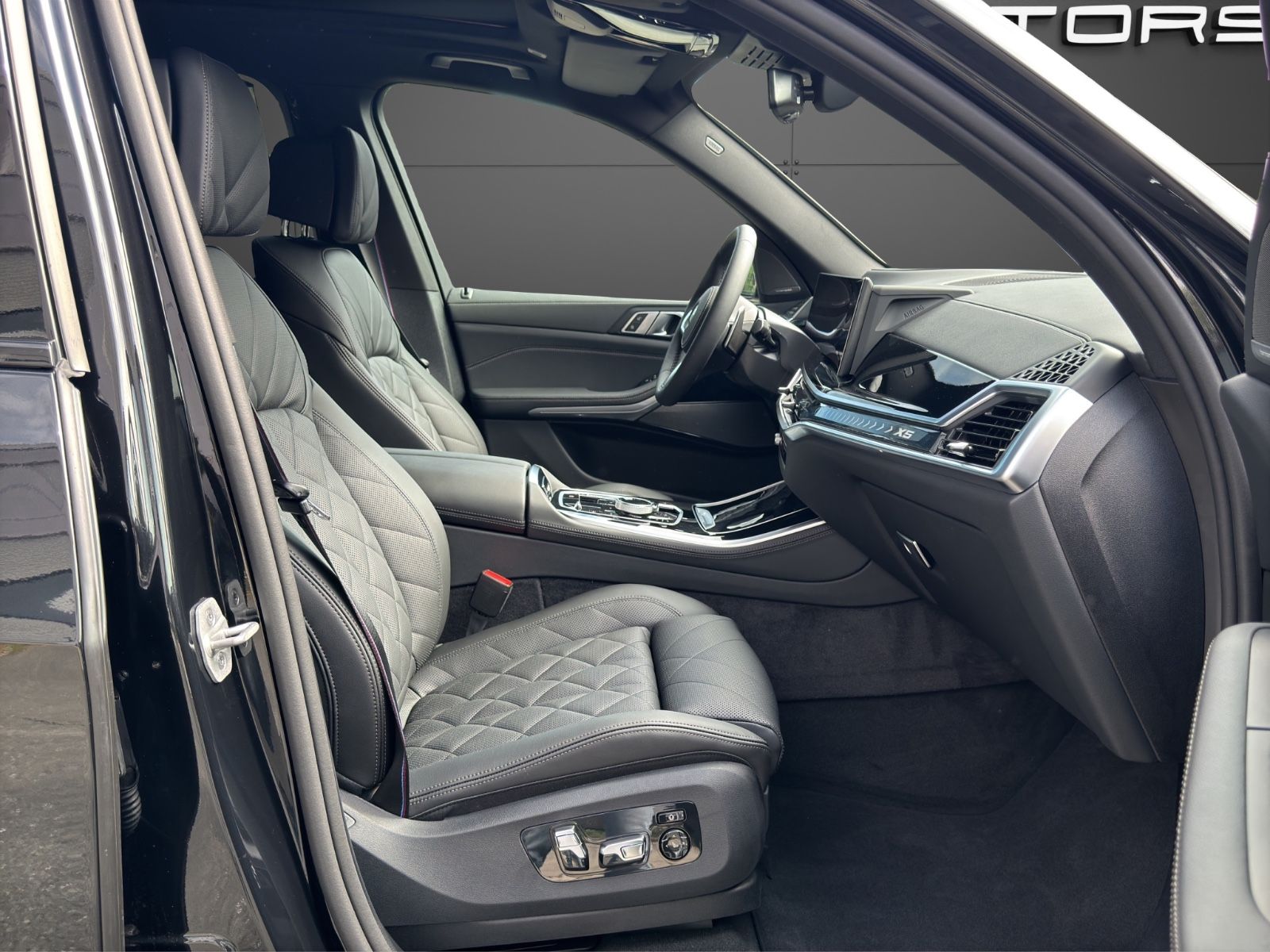 BMW X5 xDrive 30d| M Sport Pro| Sky| 360| AHK| 22"