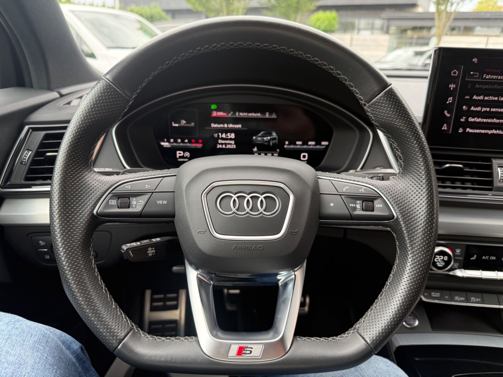 Audi Q5 40 TDI quattro S line - Samsaru's Car Outlet