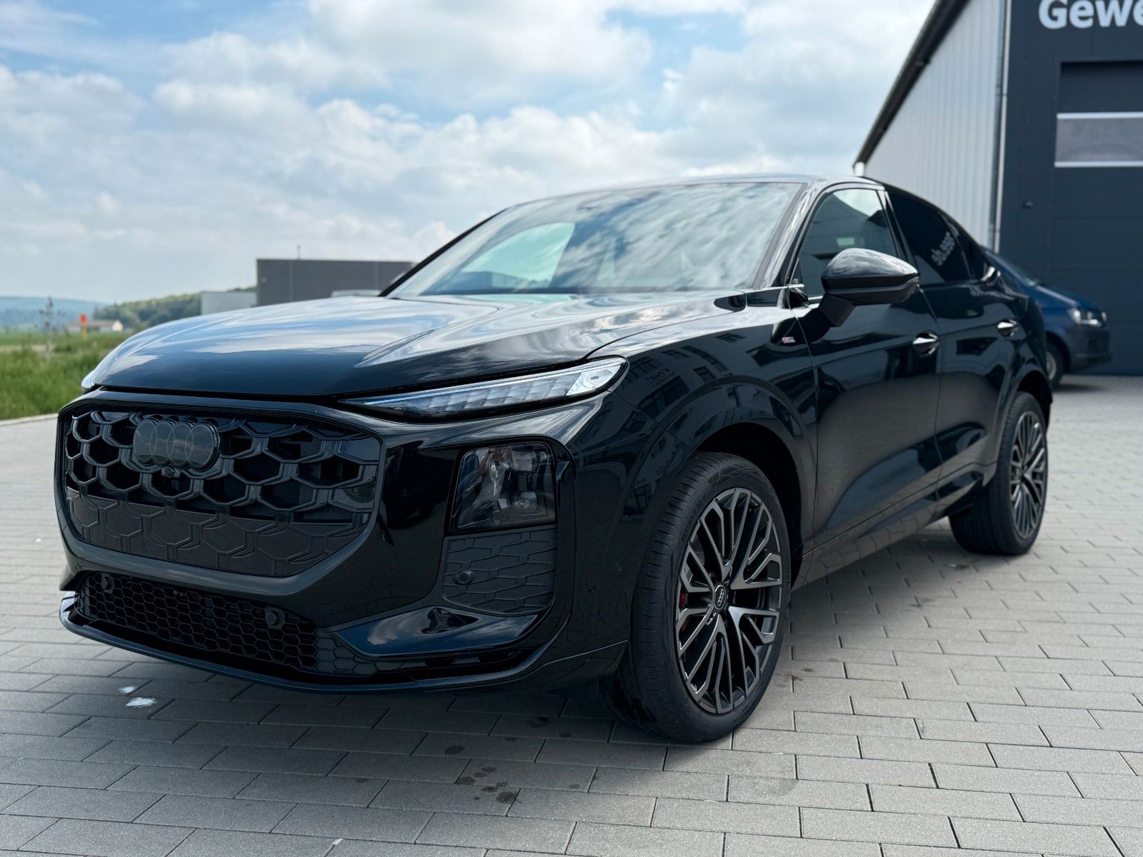 Audi Q3 Sportback S-LINE quattro+AHK+PANO+SONOS