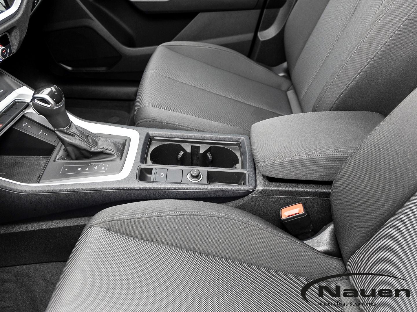 Audi Q3 40 TFSI S-line quattro - Samsaru's Car Outlet