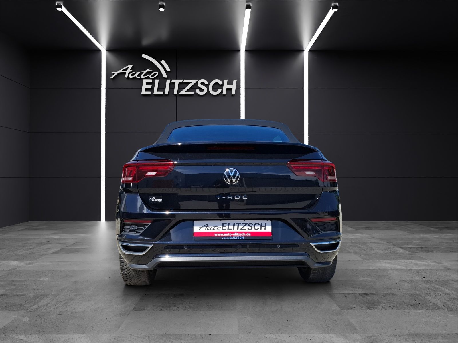 Volkswagen T-Roc TSI R-line DSG - Samsaru's Car Outlet