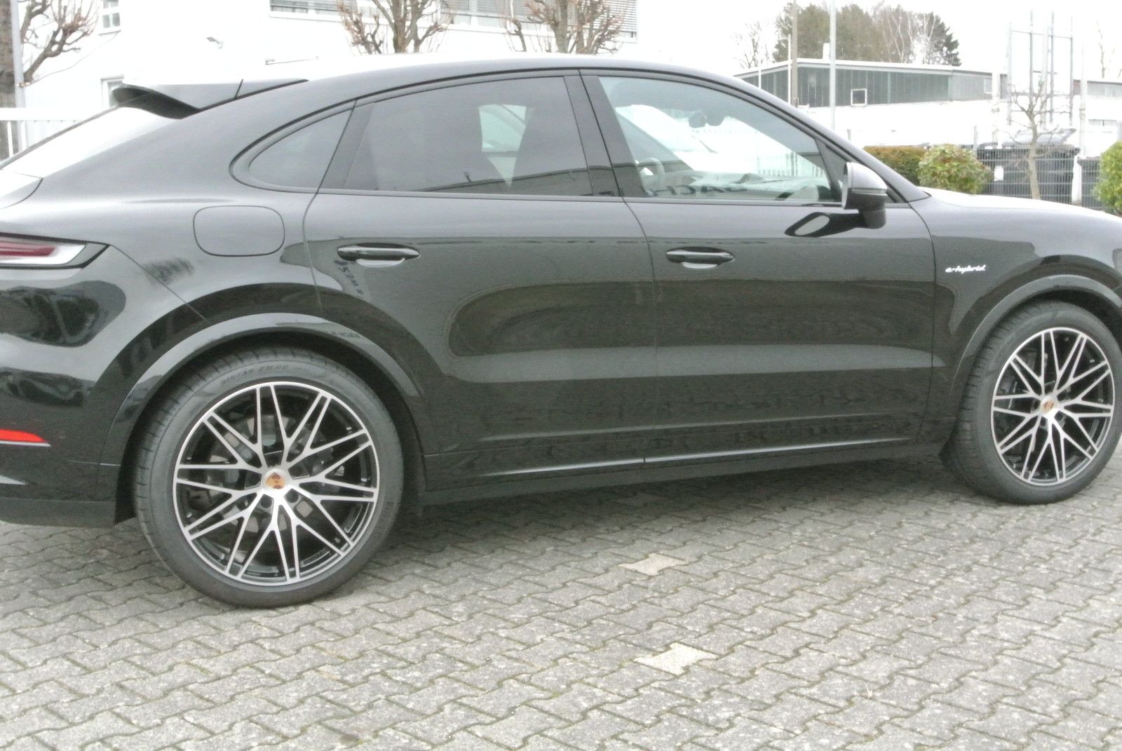 Porsche Cayenne Coupe E-Hybrid,schw/schw,22",luft,ACC,