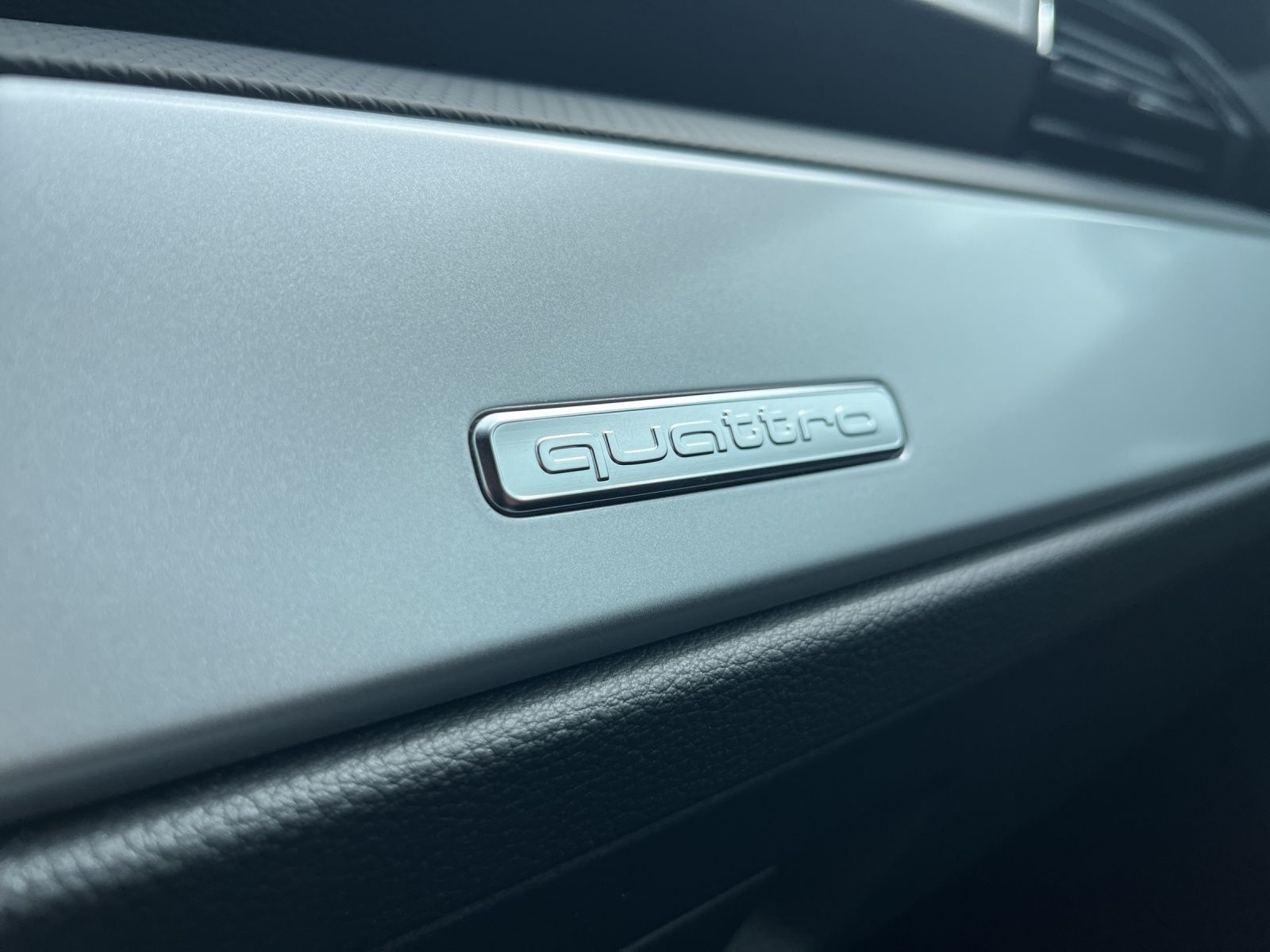 Audi Q3 S line 40 TDI S-TRONIC - Samsaru's Car Outlet
