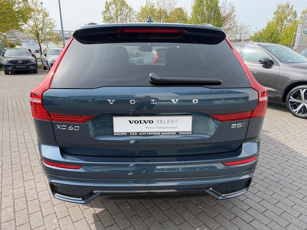 Volvo XC60 B5 Ultra Dark AWD