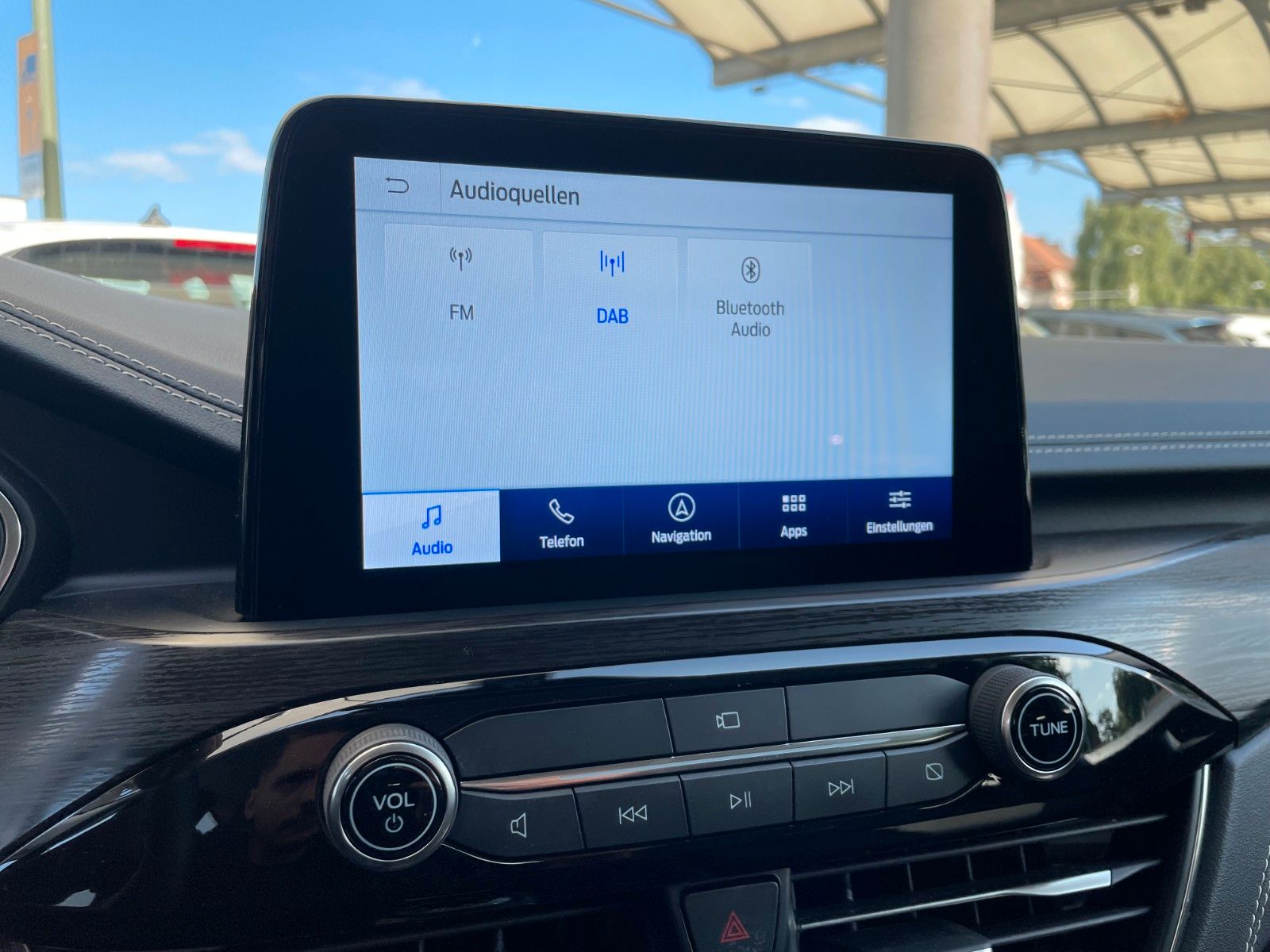 Ford Kuga FHEV Vignale - Samsaru's Car Outlet