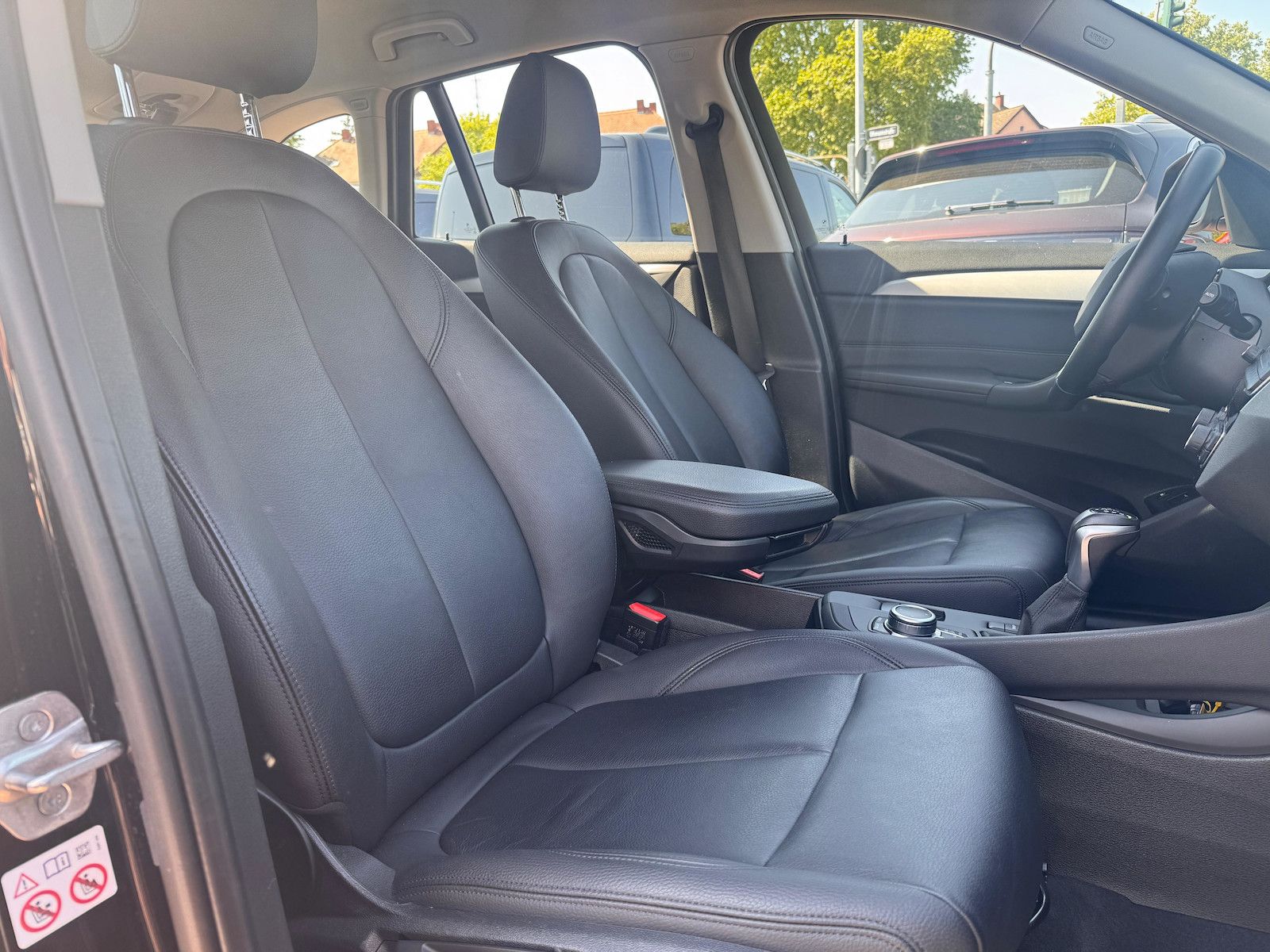 BMW X1 xDrive25e Advantage - Samsaru's Car Outlet