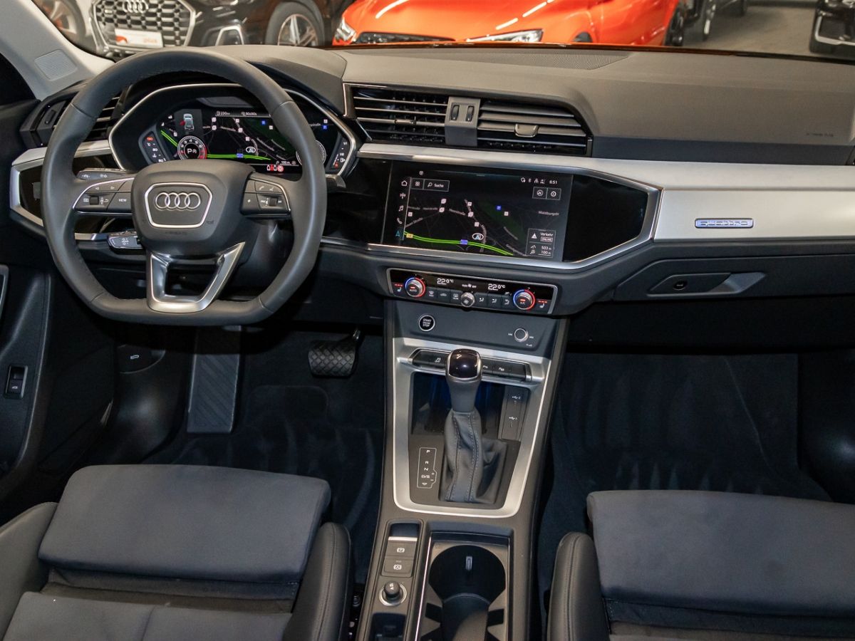 Audi Q3 40 TFSI quattro S tronic - Samsaru's Car Outlet