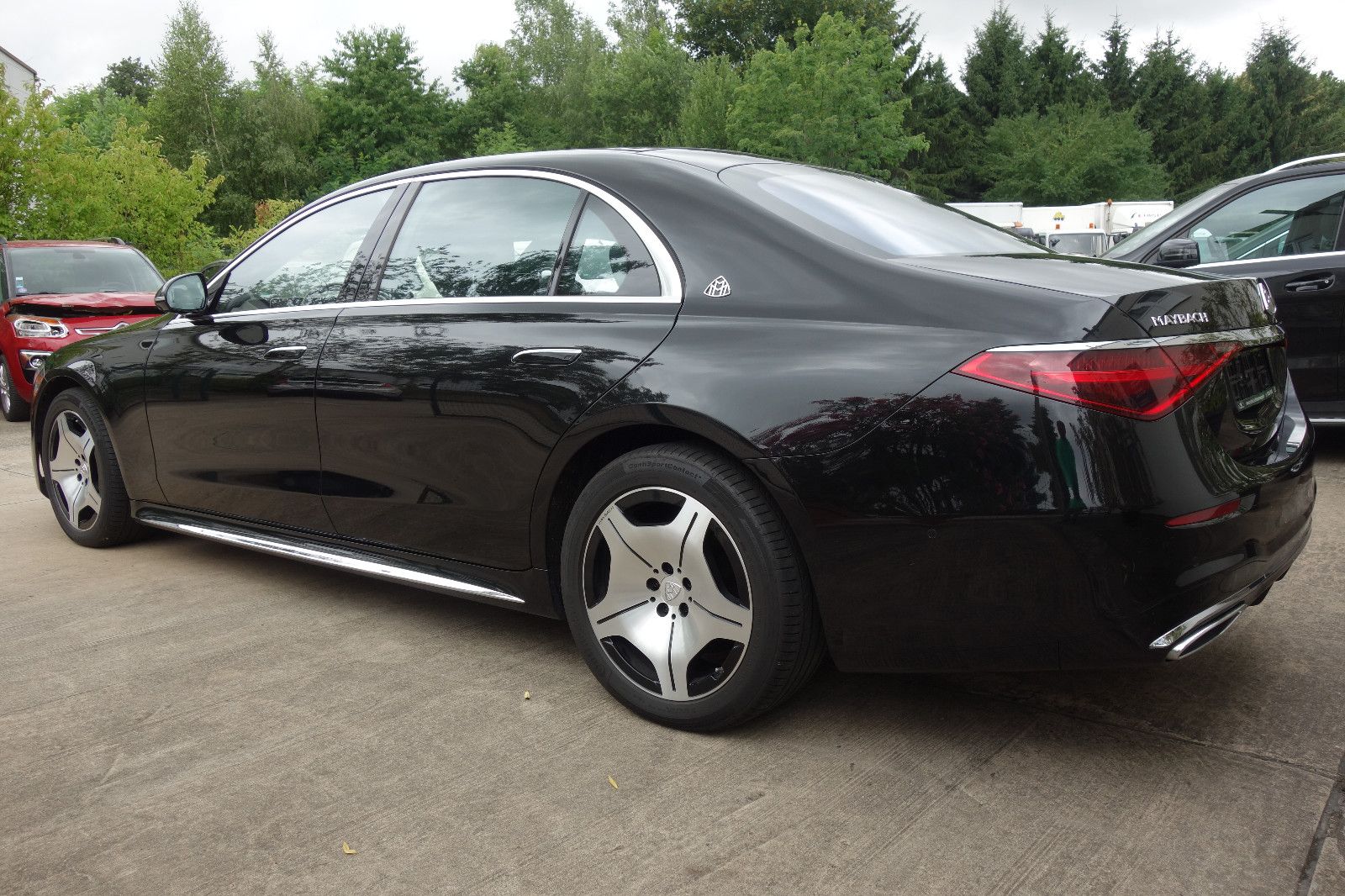 Mercedes-Benz S 400 d 4Matic AMG Line Maybach - Samsaru's Car Outlet