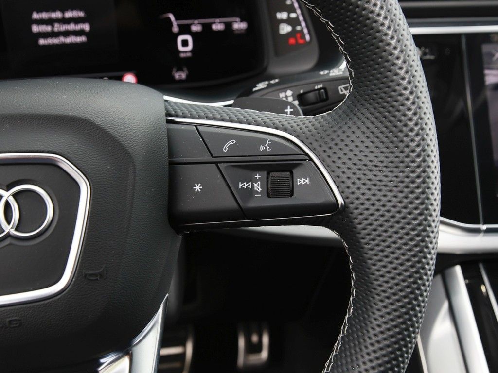 Audi Q8 50 TDI S line Matrix Leder AHK B&O Kamera ACC