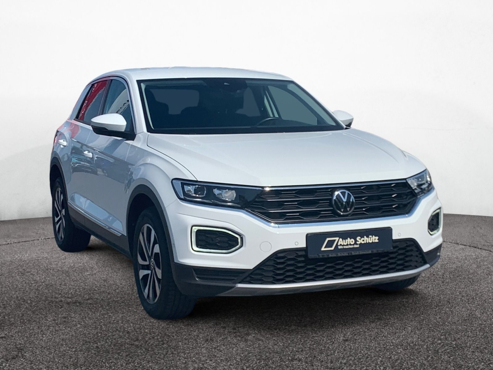 Volkswagen T-Roc 1.5 TSI Active - Samsaru's Car Outlet