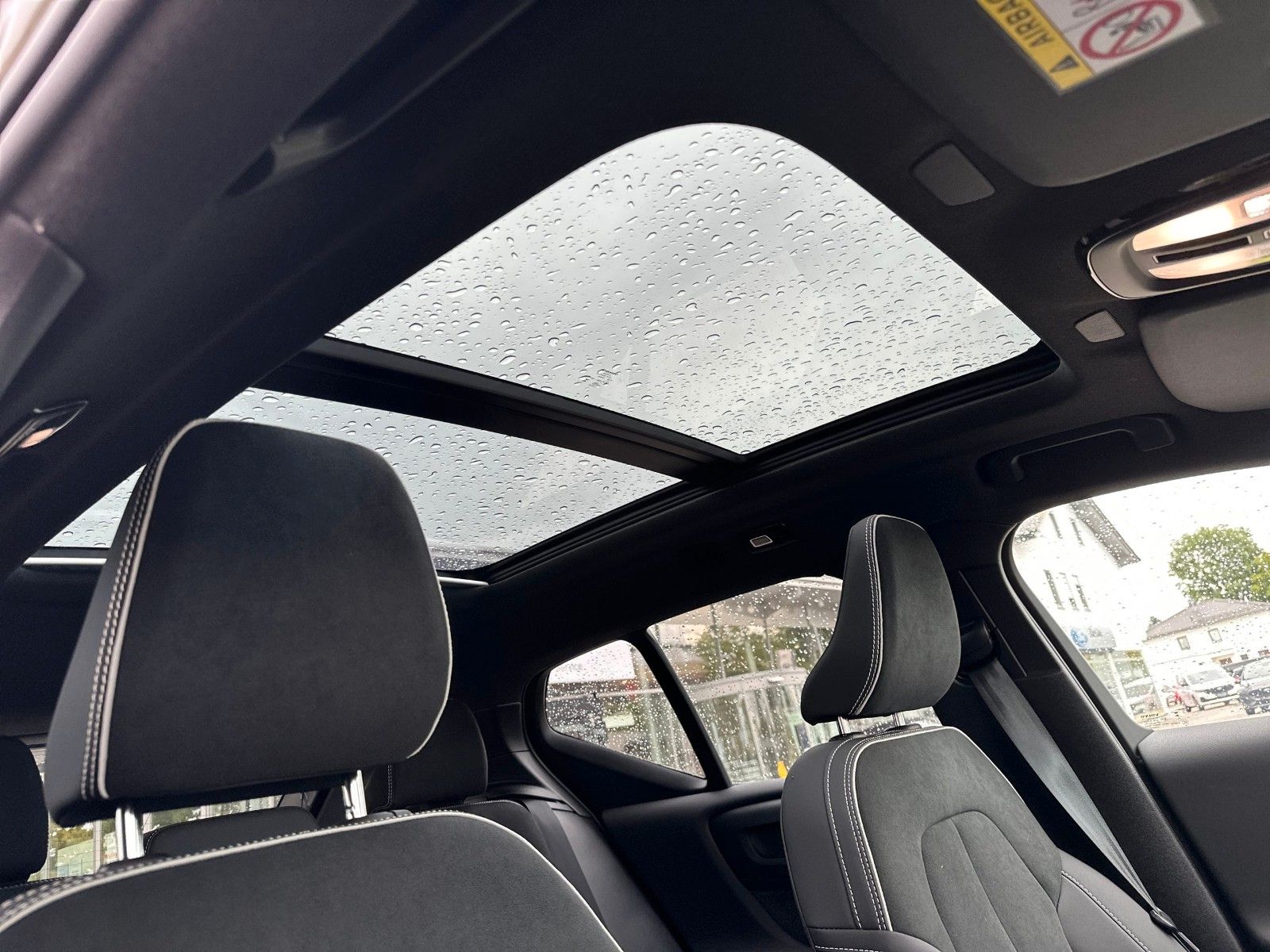 Volvo XC40 Ultimate Recharge Pure Electric AWD, Panor