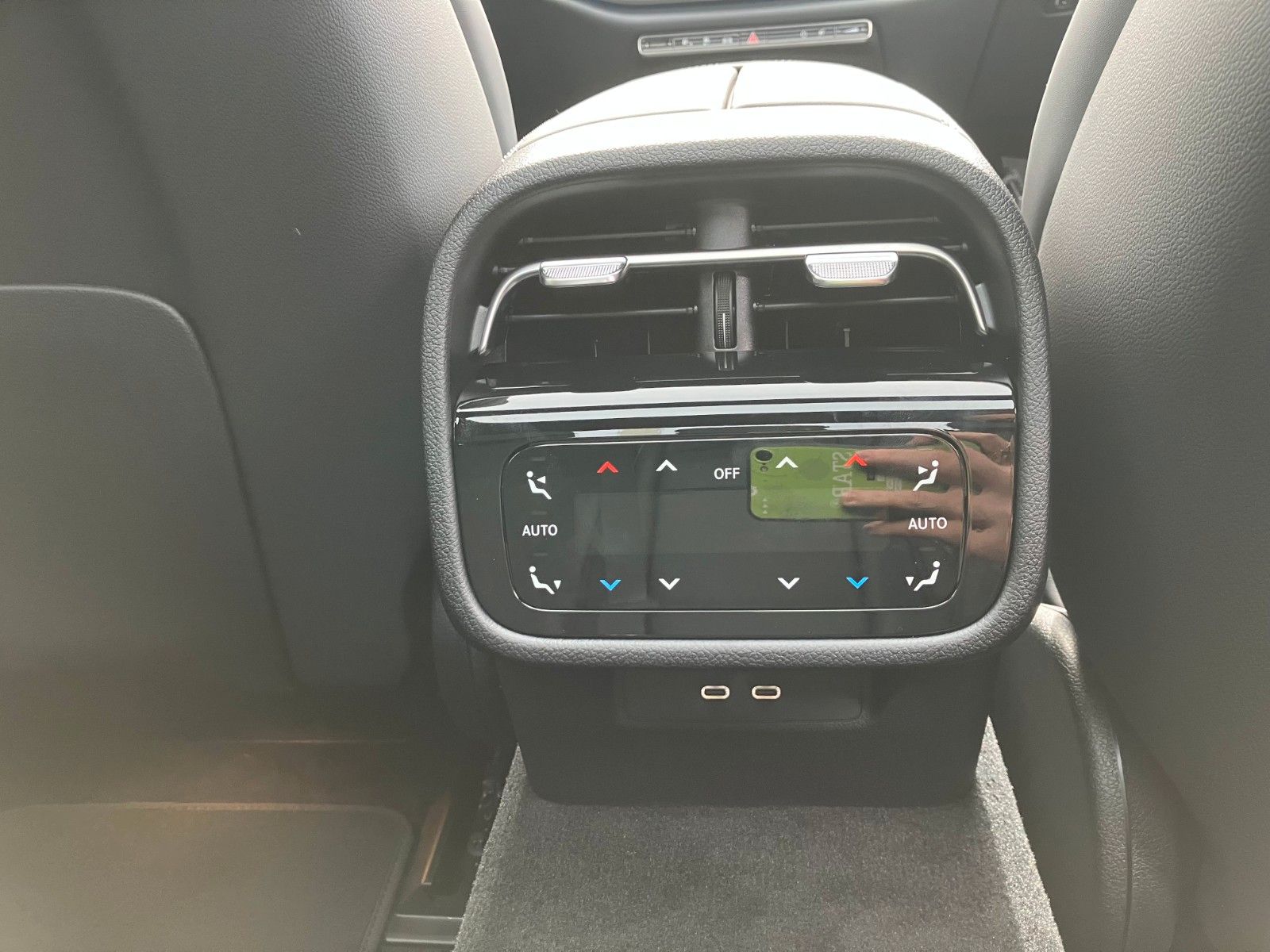 Mercedes-Benz E 400 e 4Matic AMG Line - Samsaru's Car Outlet