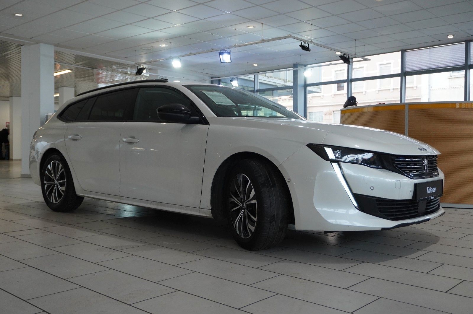 Peugeot 508 SW 1.2T ALLURE PACK - Samsaru's Car Outlet