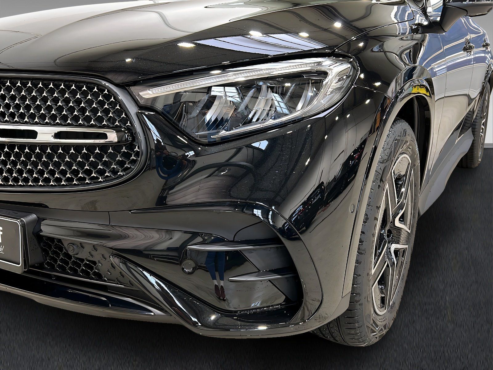 Mercedes-Benz GLC 220 d 4M AMG+DISTR+NIGHT+Memo+Pano+AHK+360°