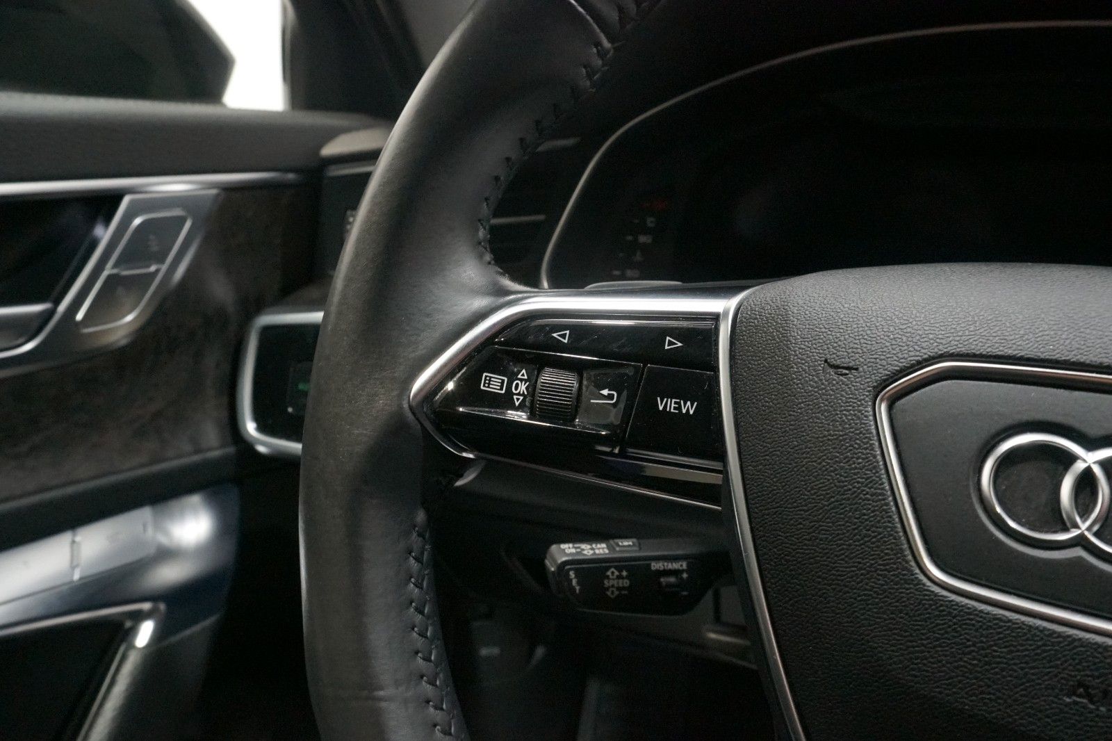 Audi A6 Avant 45 TDI quattro Plus - Samsaru's Car Outlet