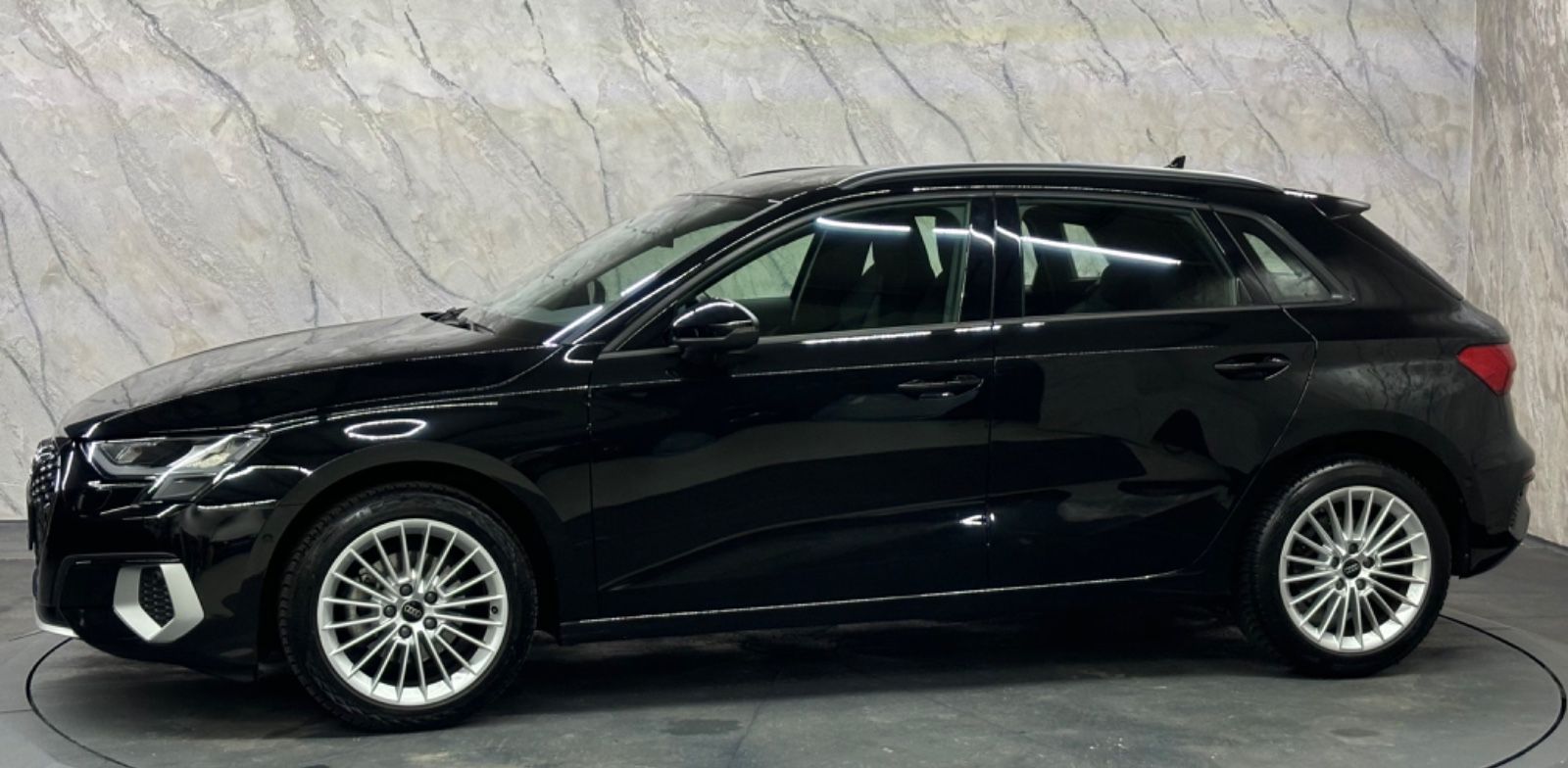 Audi A3 Sportback 30 TFSI advanced+1.Hand+MwSt.+