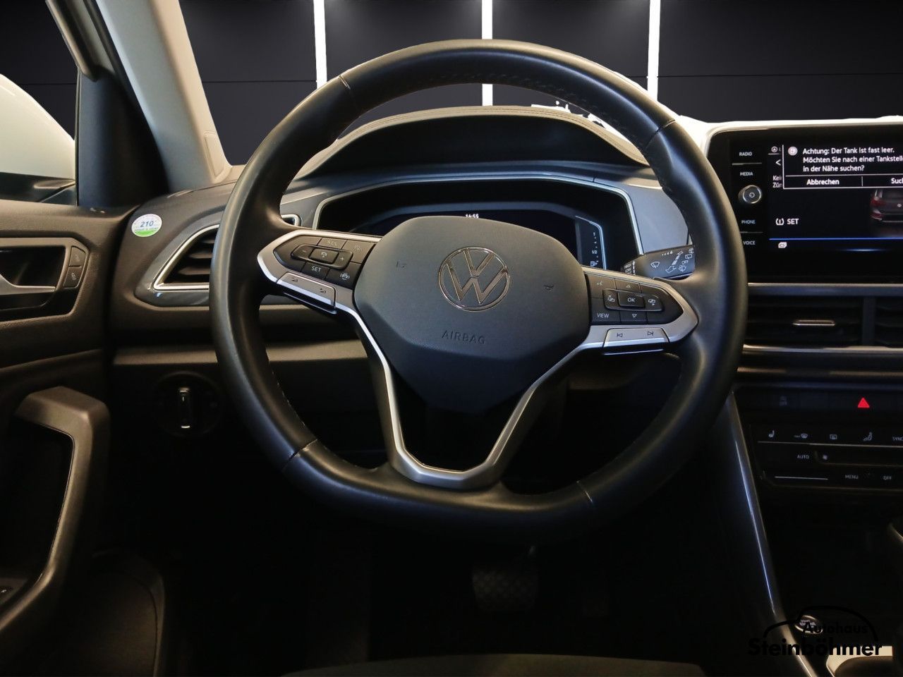 Volkswagen T-Roc Style 1.5TSI DSG Plus - Samsaru's Car Outlet