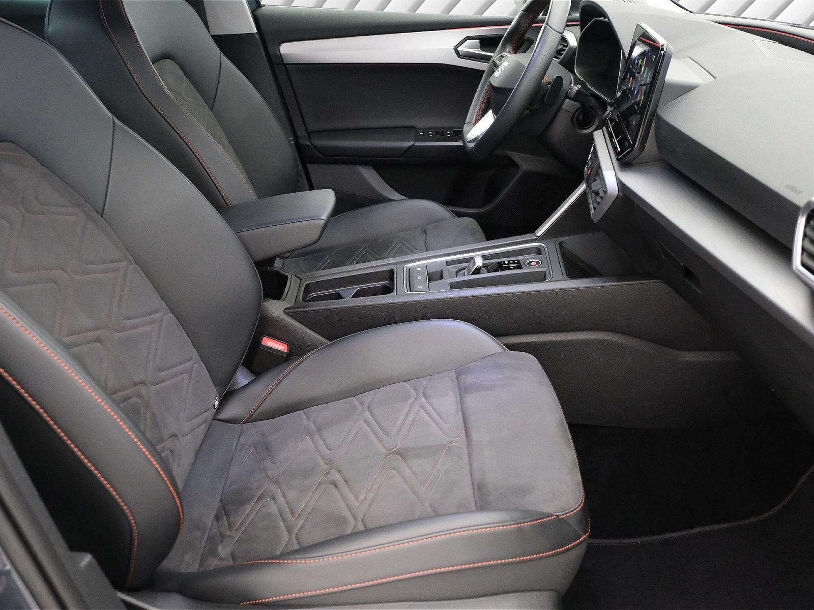 Seat Leon Sportstourer FR Plus ACC AHK RFK NAVI LED