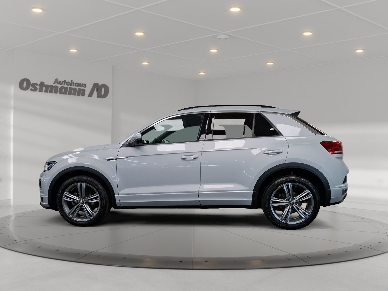 Volkswagen T-Roc 1.5 TSI Sport R-Line - Samsaru's Car Outlet