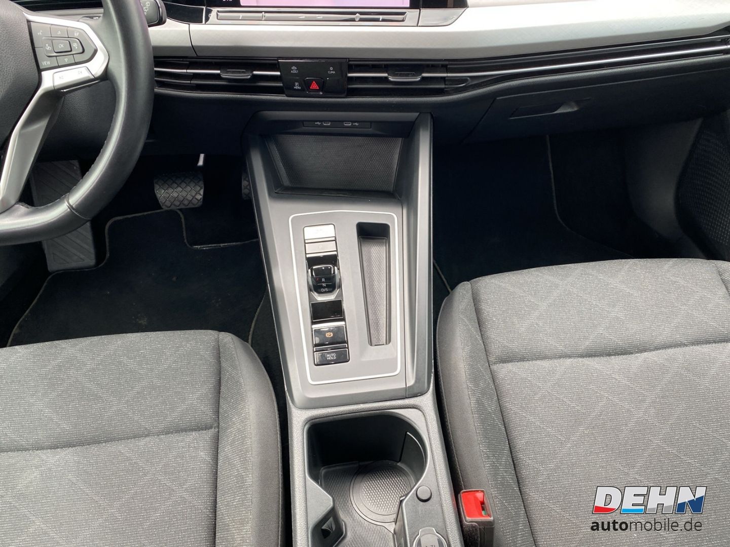 Volkswagen Golf Variant VIII 1.0 ETSI MHD DSG Life - Samsaru's Car Outlet