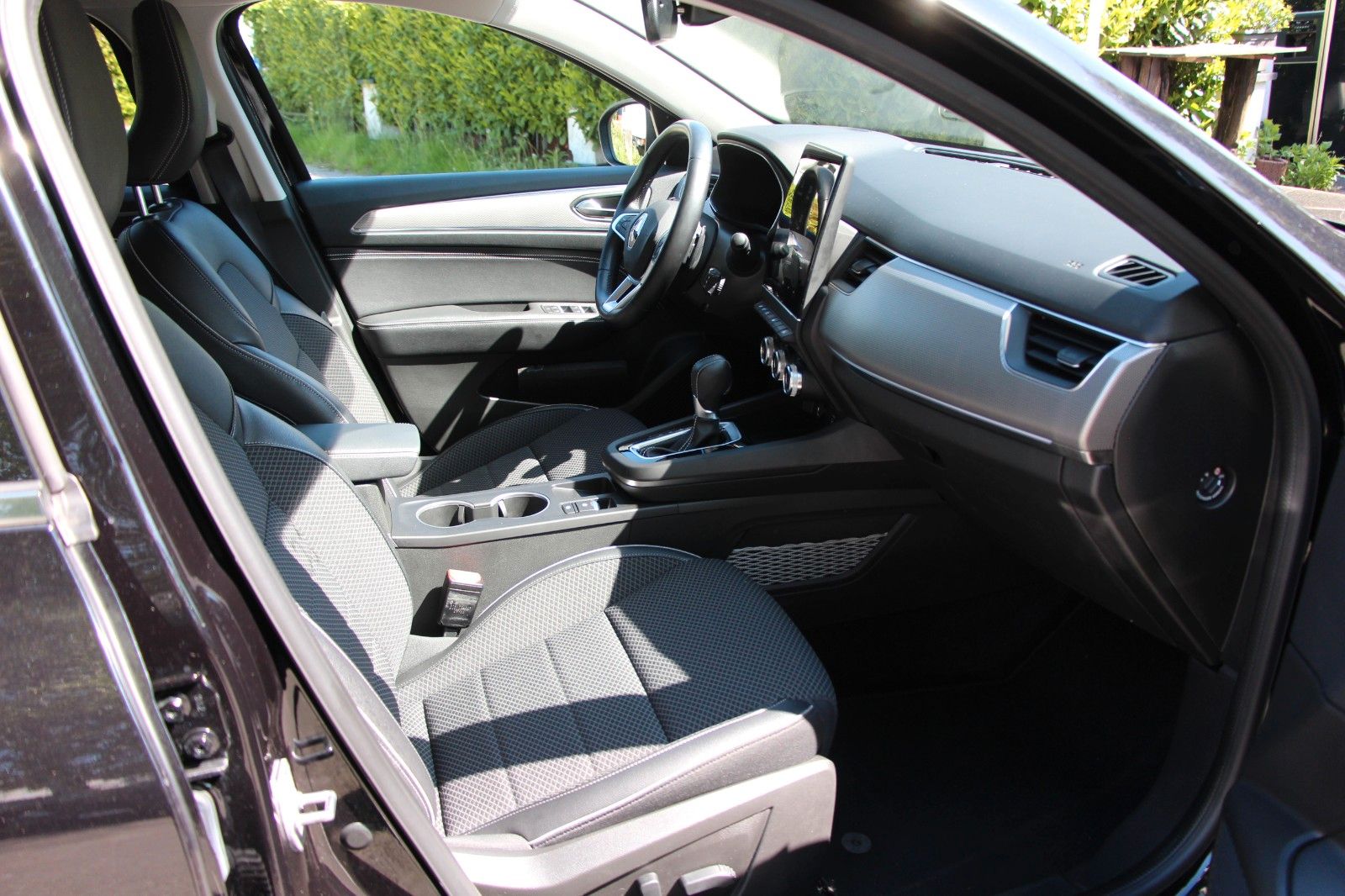Renault Arkana Mild Hybrid 140 EDC Techno - Samsaru's Car Outlet