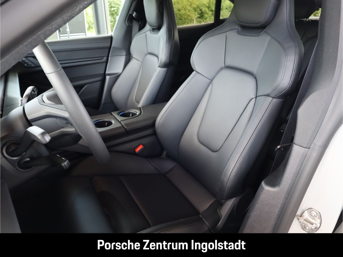 Porsche Taycan 4S Cross Turismo, 4+1 Sitze, SH 4x, Hinte