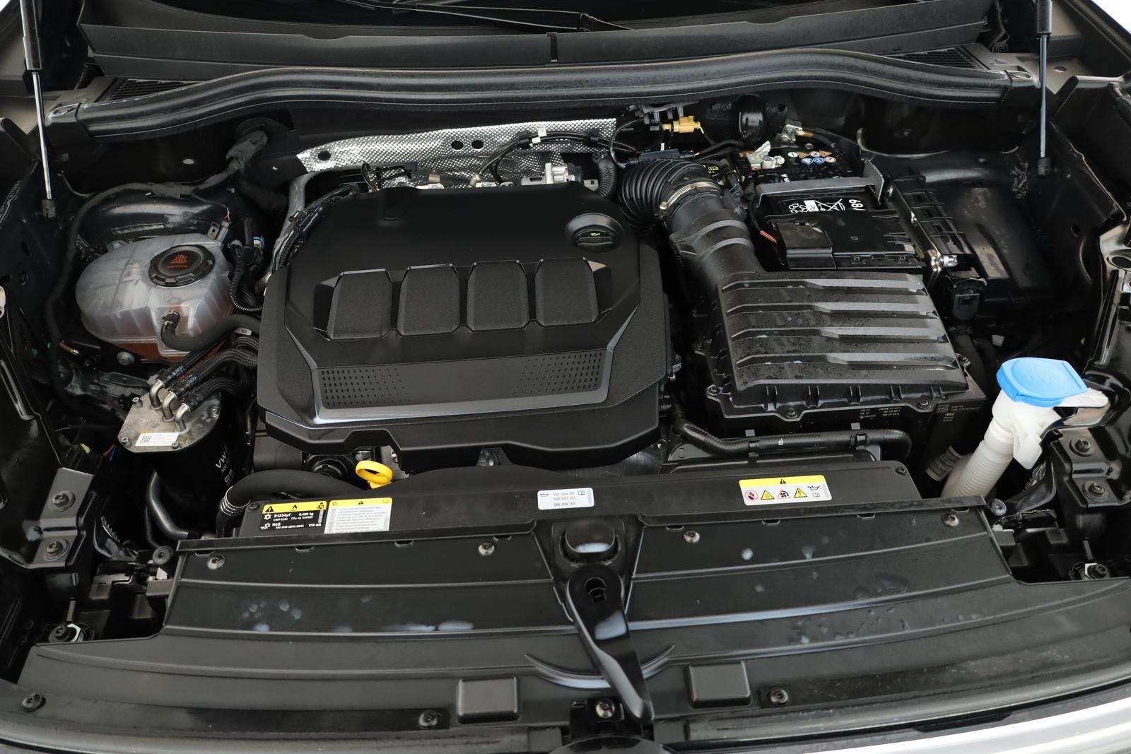 Volkswagen Tiguan 2.0 TDI 4M DSG R-Line Leder Pano Navi 360