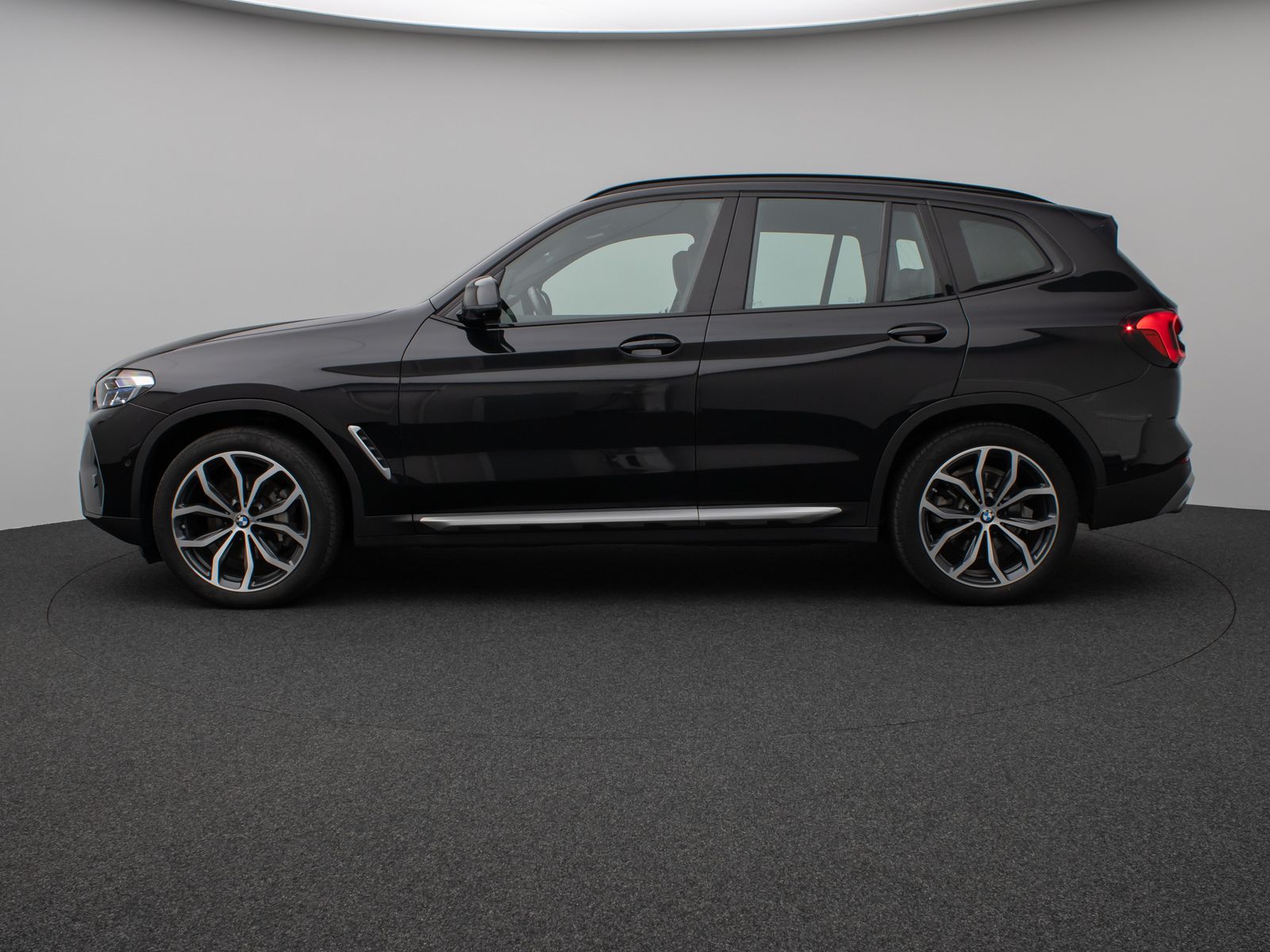 BMW X3 xD30d - Samsaru's Car Outlet