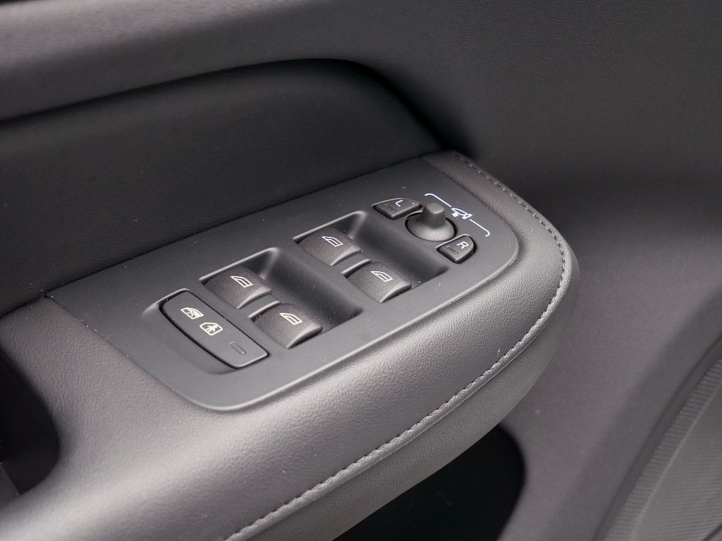 Volvo S60 T8 Twin Engine AWD Ultimate Dark Plug-InE6