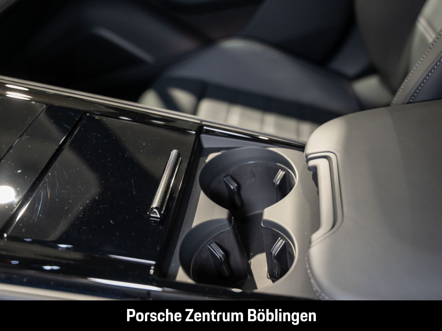 Porsche Panamera 4 E-Hybrid HA-Lenkung InnoDrive Head-Up