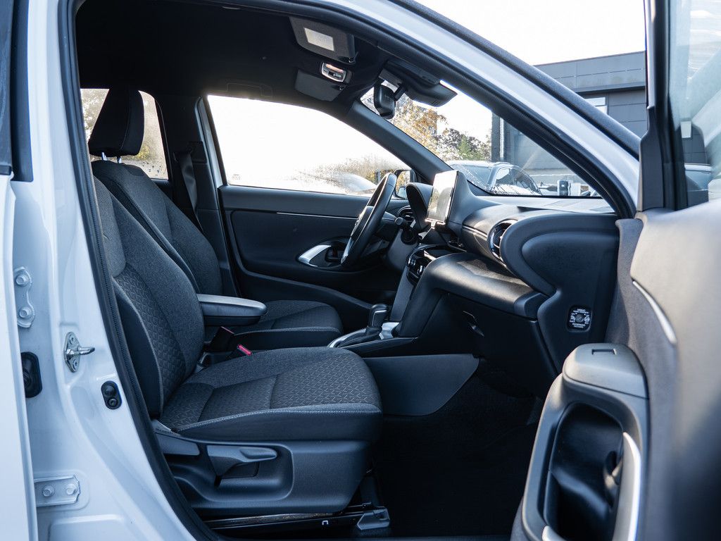 Toyota Yaris Cross Hybrid Team D PDC KAMERA NAVI LED