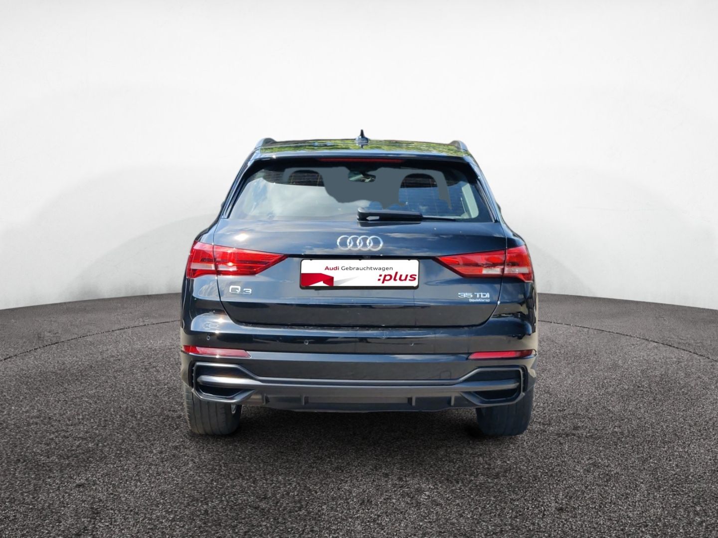 Audi Q3 35 TDI quattro S line - Samsaru's Car Outlet