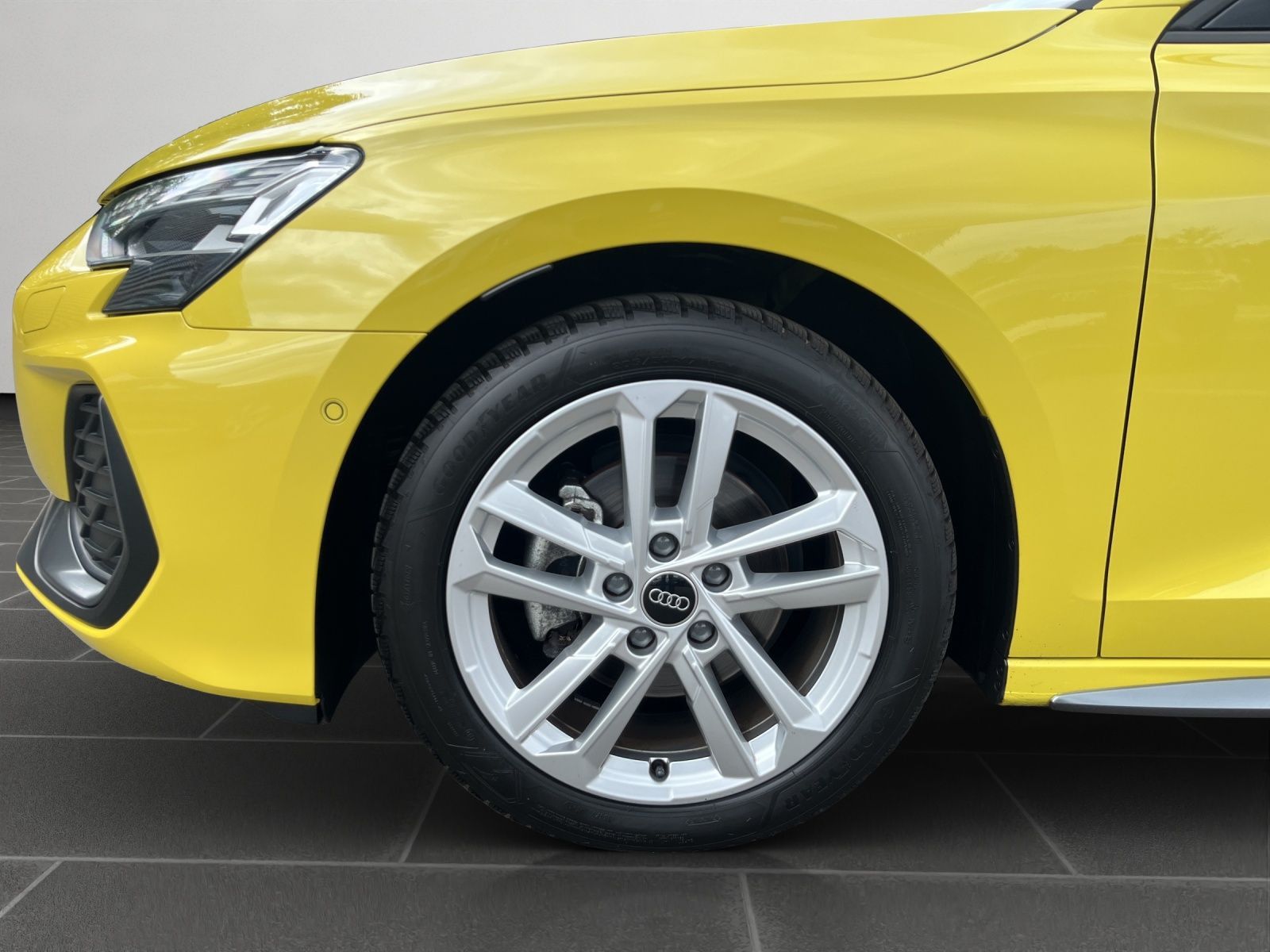 Audi A3 Limousine S line 30 TFSI S-TRONIC - Samsaru's Car Outlet