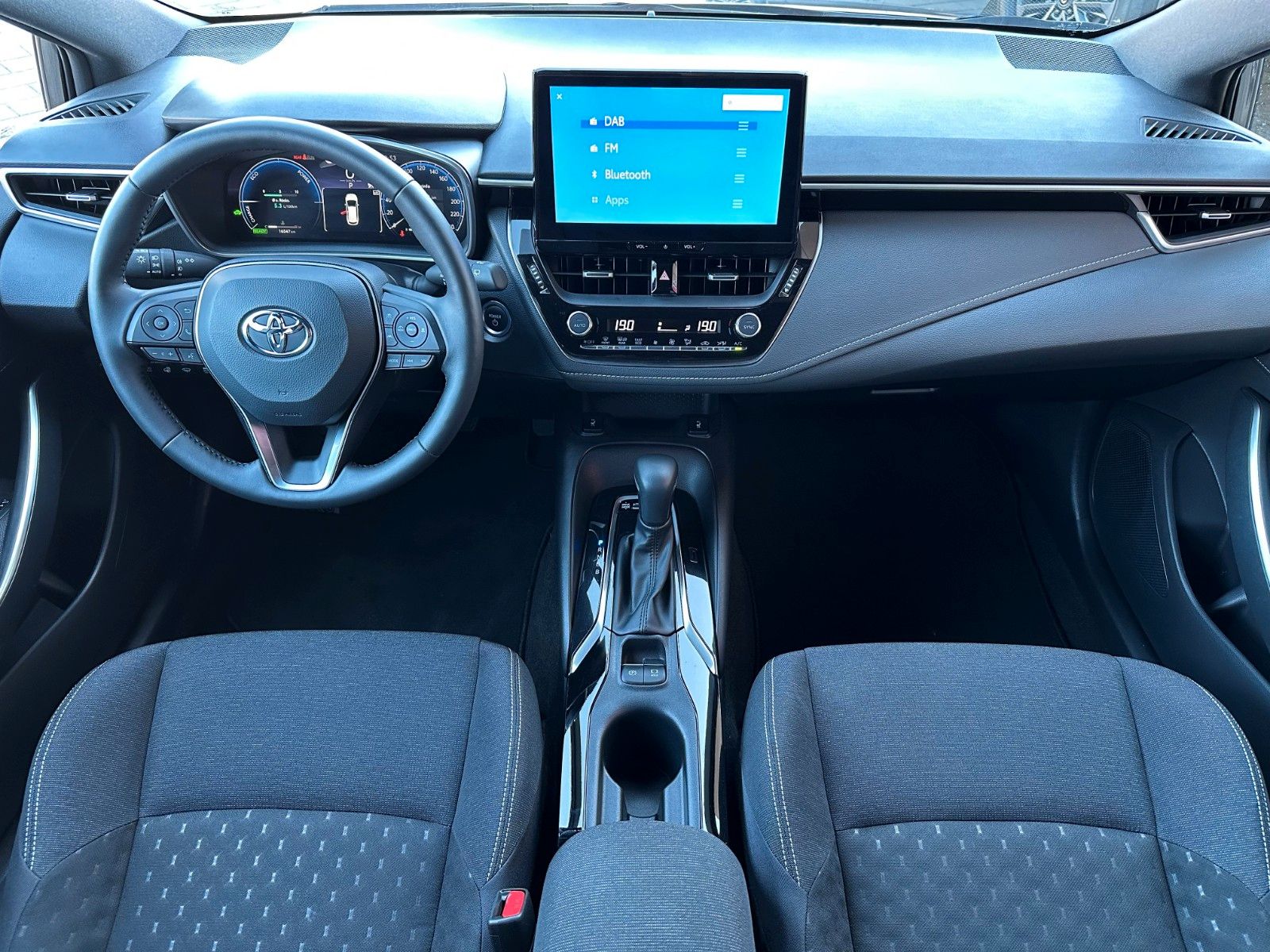 Toyota Corolla TS 1.8 Hybrid Business Edition, LED
