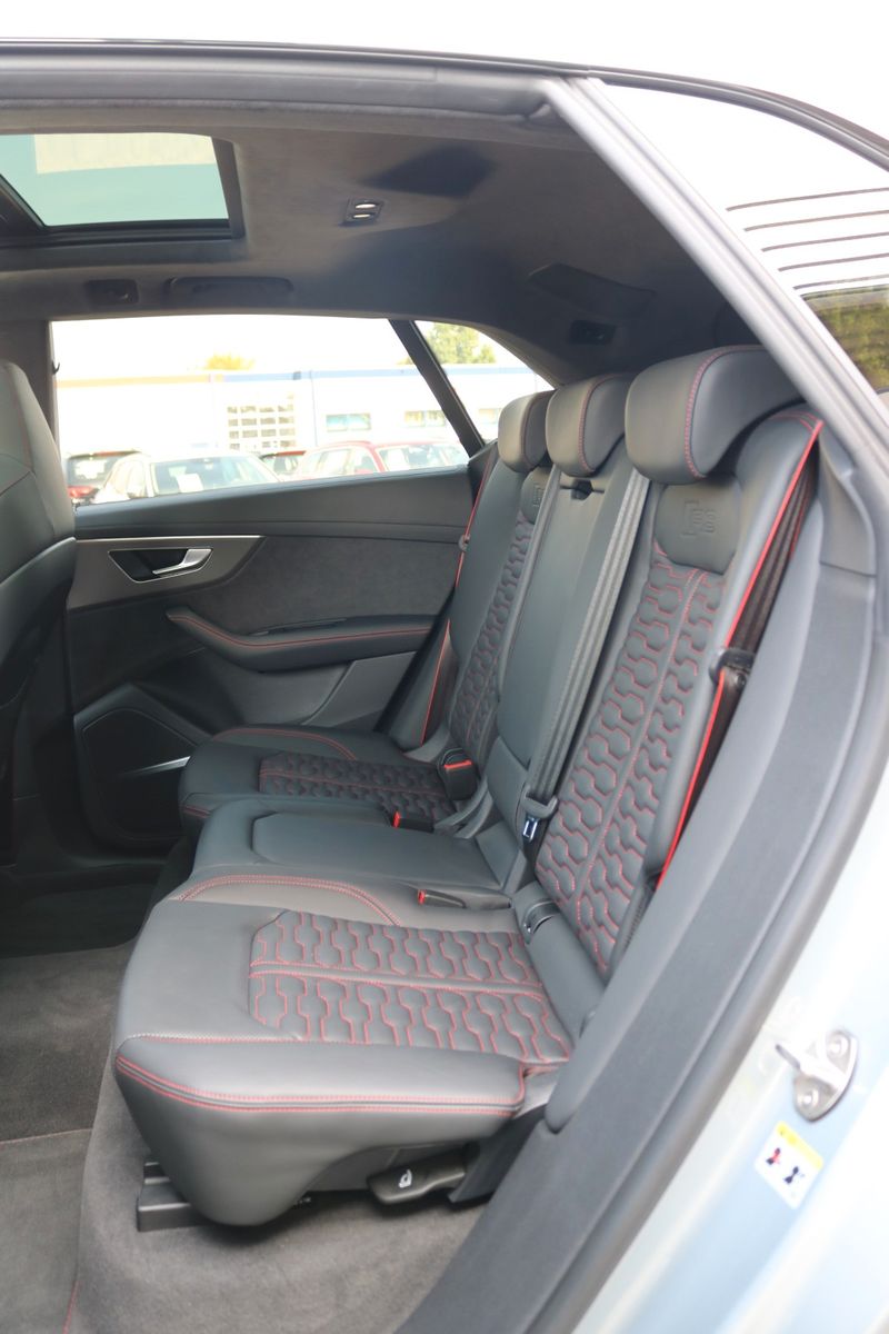 Audi RS Q8 /Pano/Keramik/Dynamic+/B&O/Massage/Matrix/