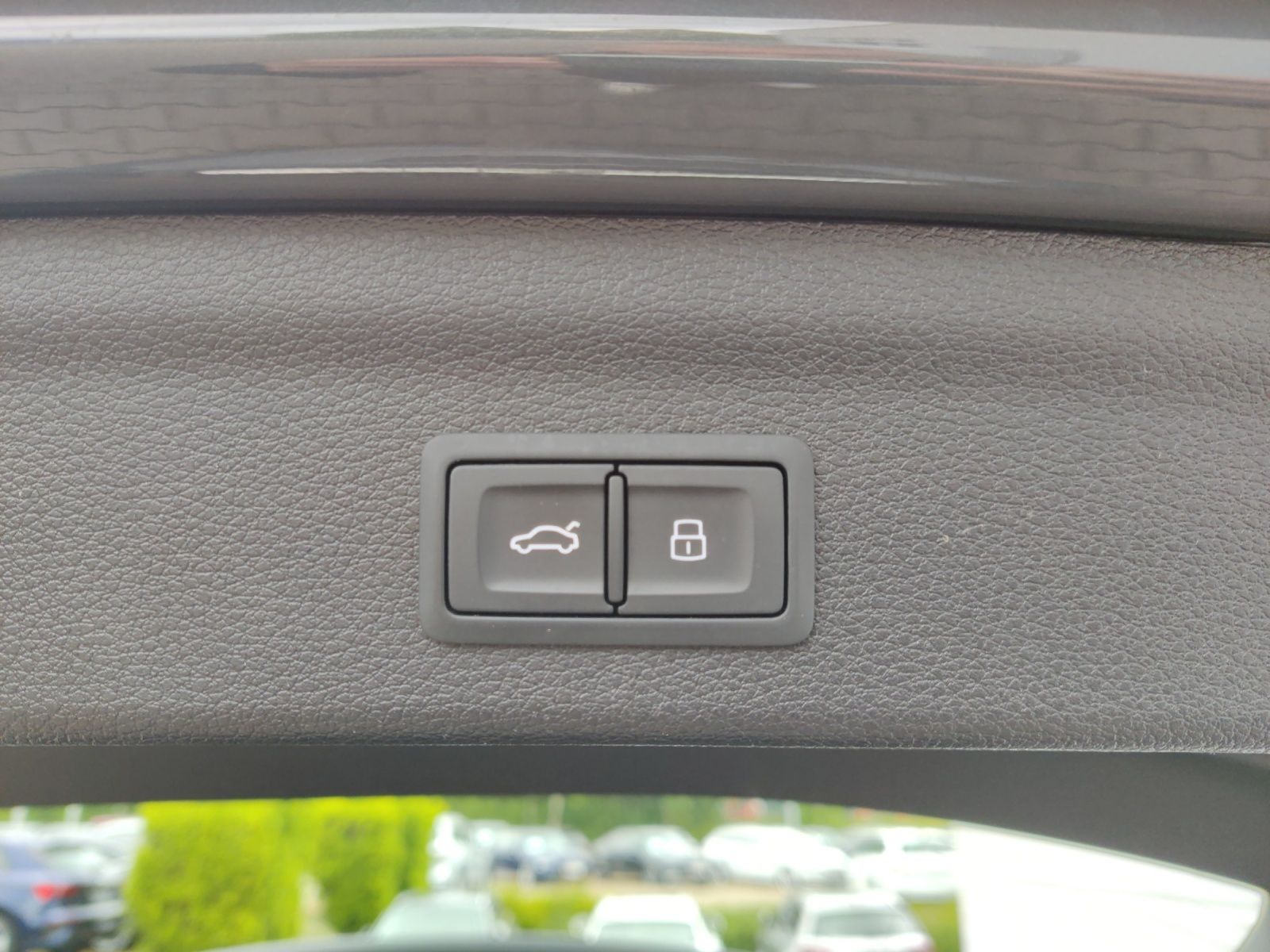 Audi Q3 40 TFSI quattro advanced - Samsaru's Car Outlet