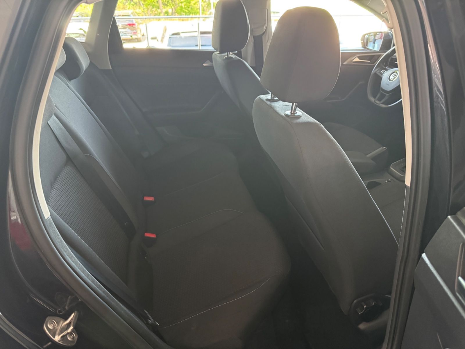 Volkswagen Polo VI 1.0 TSI Comfortline - Samsaru's Car Outlet